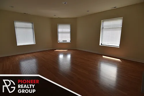 802 W Belmont Ave #3E Photo 1
