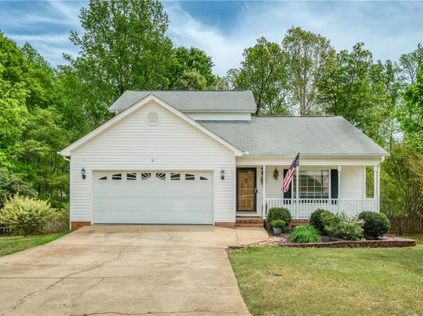 111 Brooke Lee Cir, Taylors, SC 29687