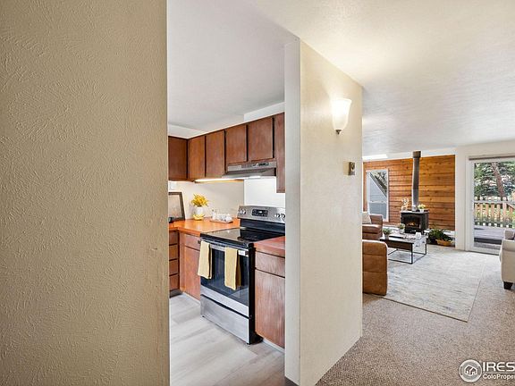 3rd image of 4811 W Moorhead Cir