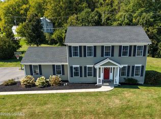 3 Creekside Dr, Selinsgrove, PA 17870
