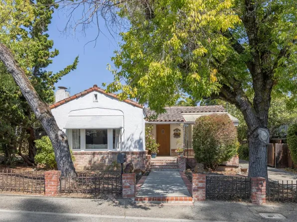 206 Scenic Dr, Redwood City, CA 94062