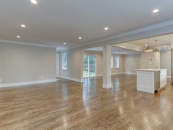 5th image of 120 Hilldale Rd