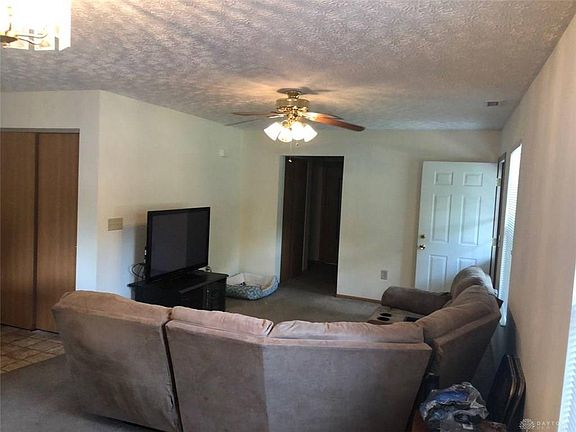 5th image of 704 Seibert Ave