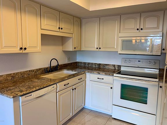 E1E5142531F64EF9A88EC6FA64204597