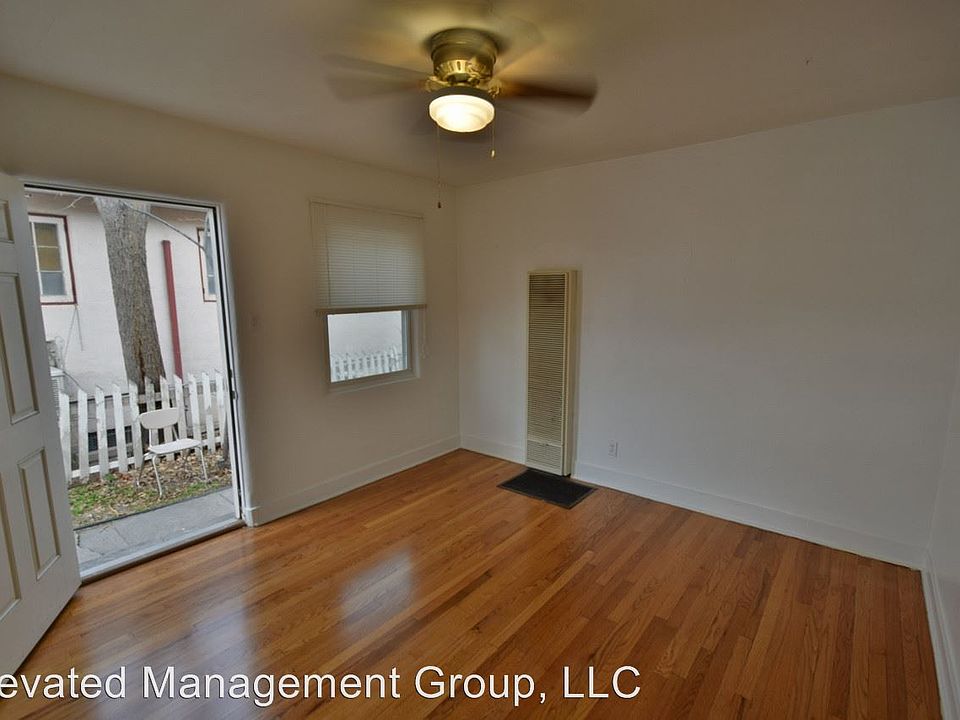1st image of 715 Fruit Ave NW APT B