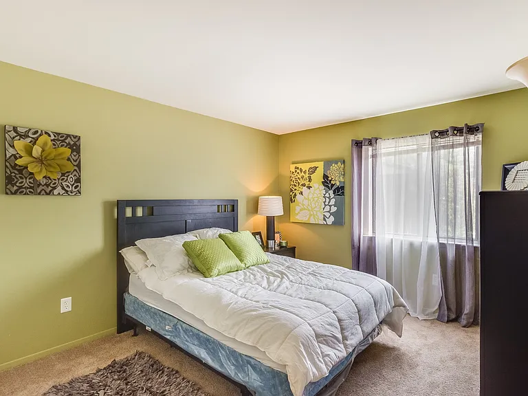 55 Suzanne Dr — Photo 16