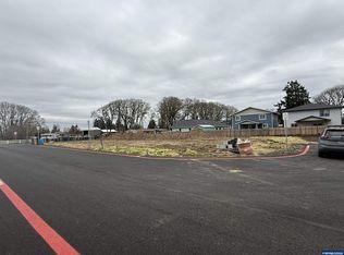 2 Symphony Way, Lebanon, OR 97355