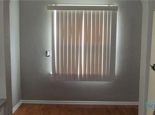 1832 Strathmoor Ave, Toledo, OH 43614