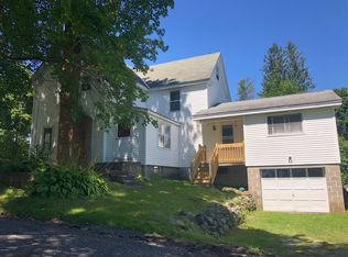 60 Margerie St, Lee, MA 01238