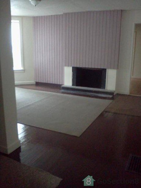 1st image of 225 Furman St