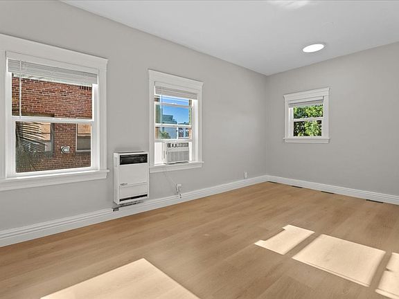 4th image of 1611 Schrader Blvd APT 308