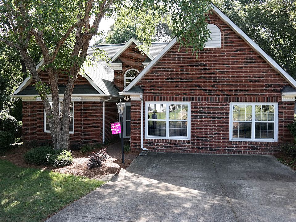 1st image of 101 Winghaven Ct