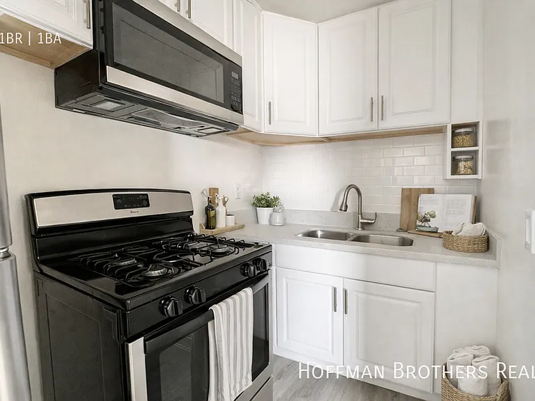 8701 S Figueroa St #203 — Photo 2