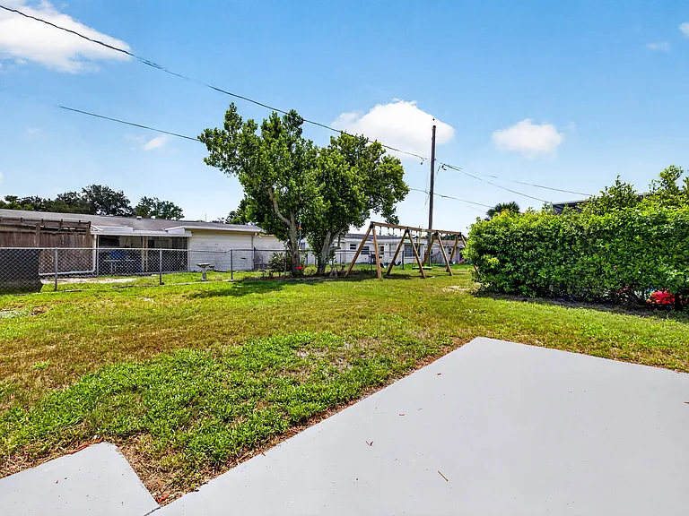 3642 Winder Dr — Photo 19