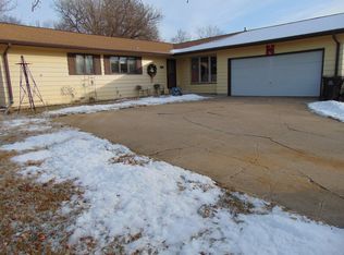 1112 N 14th St, Marysville, KS 66508