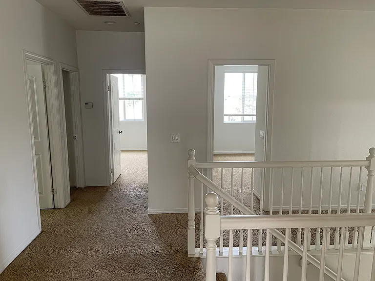 9393 Newbridge Dr — Photo 4