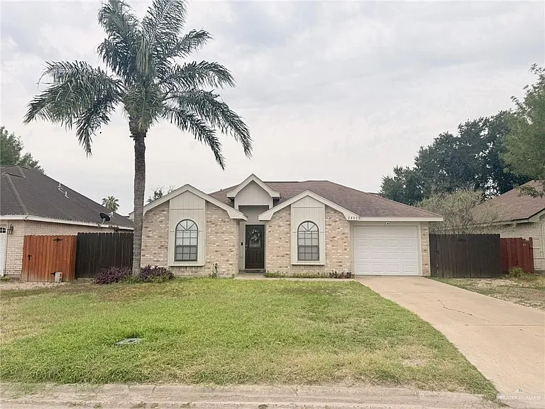 2400 E Brazil St — Photo 1