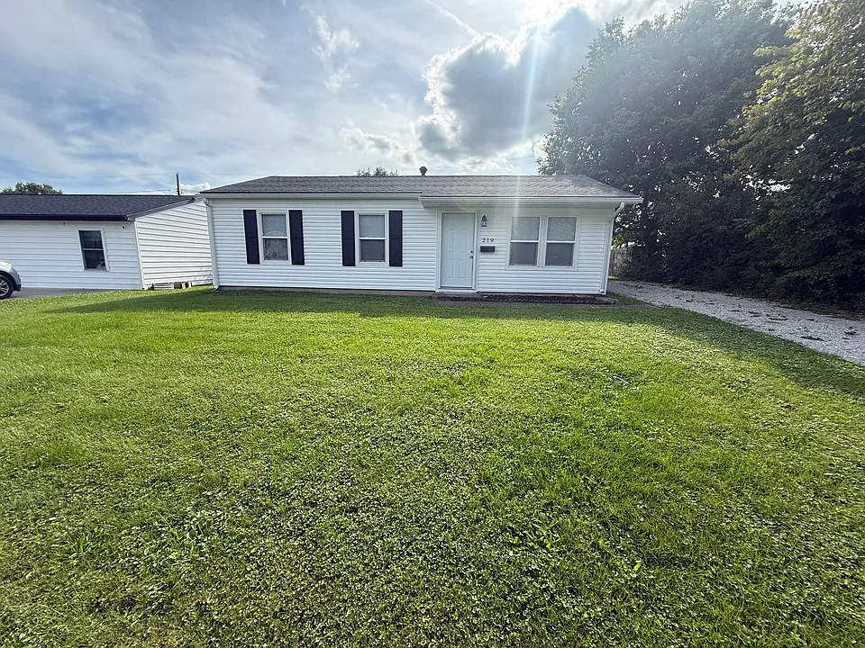 219 Concord Ave