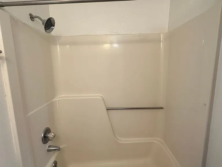 313 Innsdale Ter — Photo 11