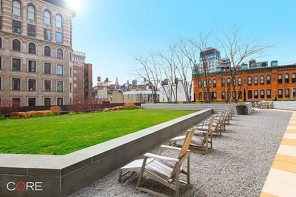 Rented by CORE | media 38