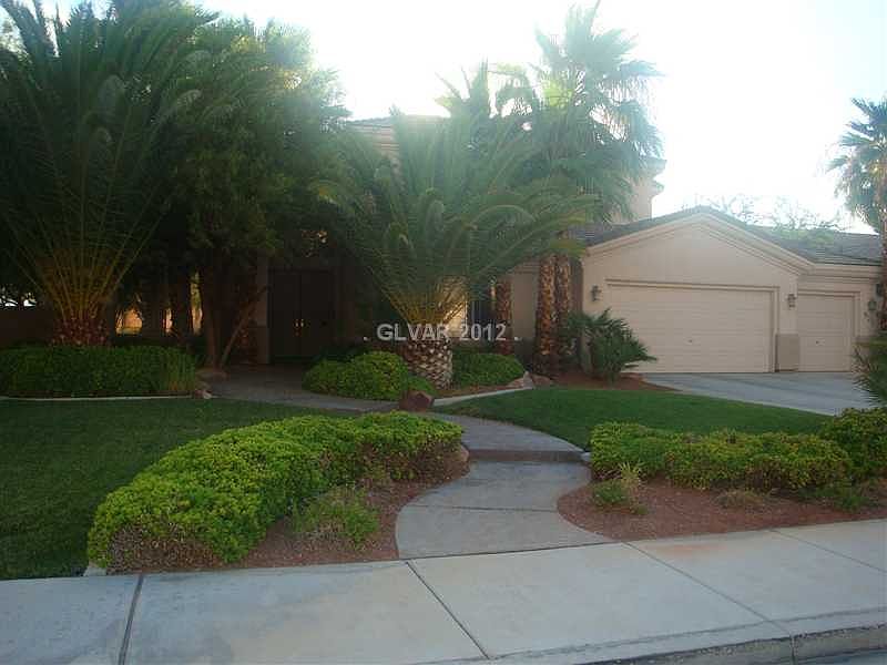 1st image of 923 Sugar Springs Dr