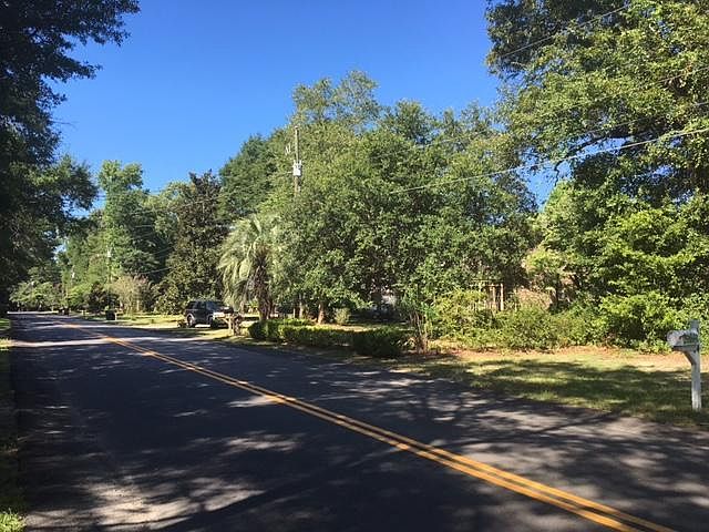 2nd image of 305 Ayers Dr