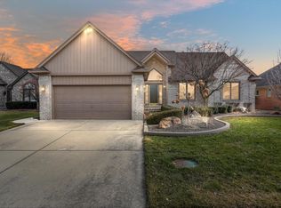 51556 Shadywood Dr, Macomb, MI 48042