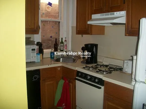 463 Park Dr #17R — Photo 1