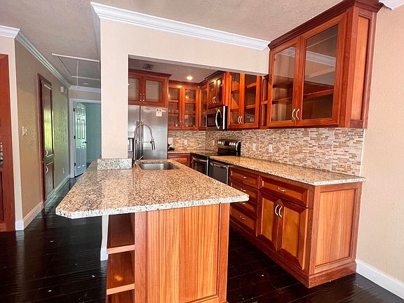 5th image of 200 White St APT 20