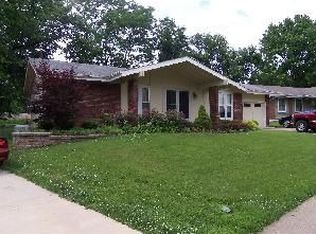 2032 Elkins Dr, Saint Louis, MO 63136