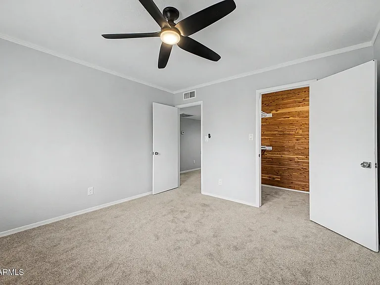 2457 W Redfield Rd — Photo 31