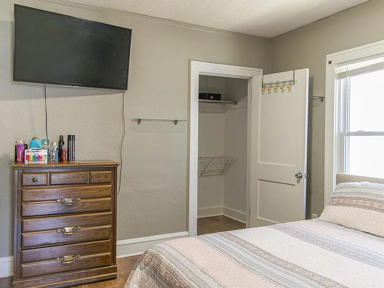 3220 W Madison St — Photo 16