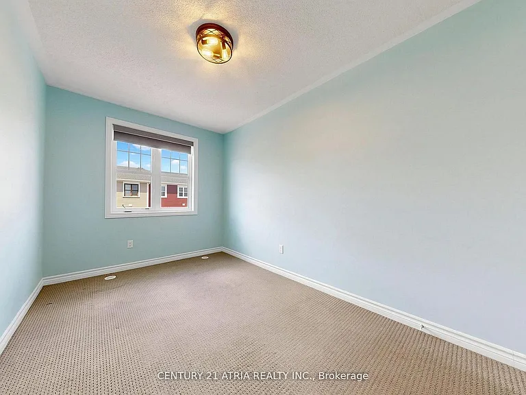 79 Boadway Cres — Photo 40