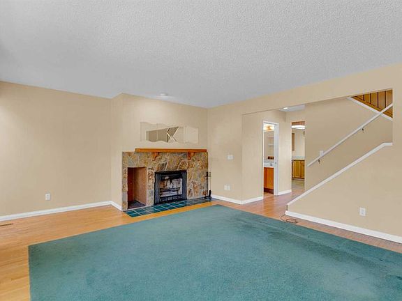 4th image of 604 N Strathcona Dr SW