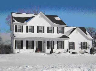 8894 Amy Leigh Ln, Clarence Center, NY 14032