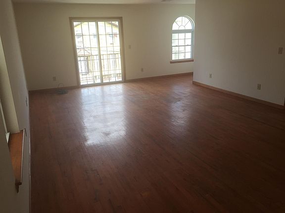 3rd image of 47 Jewett Ave #2
