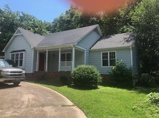 106 Hancock Ln, Greer, SC 29650