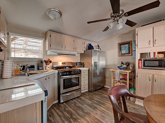 4th image of 721 Margaret Dr