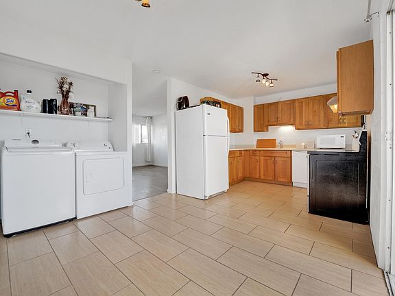 5th image of 4280 Salt Lake Blvd APT J69