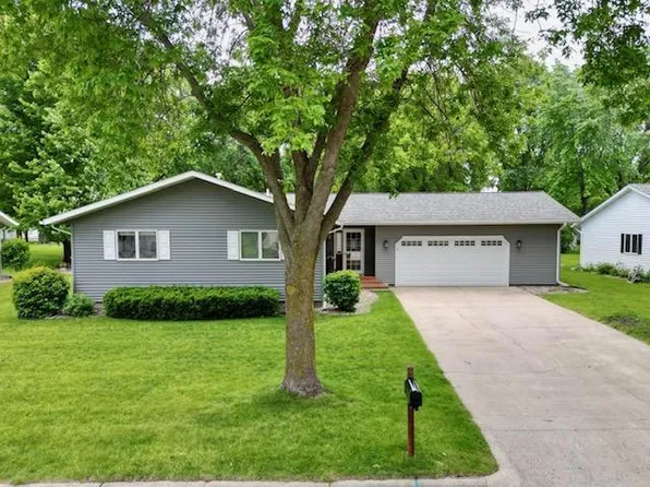 808 E Oak St, Redwood Falls, MN 56283
