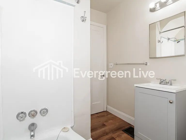 6923 Gloria Dr — Photo 11