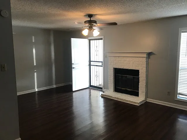 3877 Glencoe Dr — Photo 11