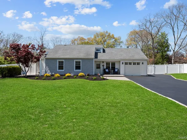 24 Gabon Lane, Coram, NY 11727