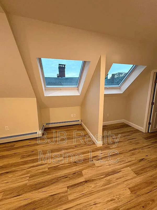 1 bed, 1.0 bath, 379 sqft, $1,680 — Photo 3