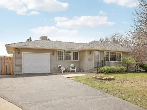 5900 Halifax Pl, Brooklyn Center, MN 55429