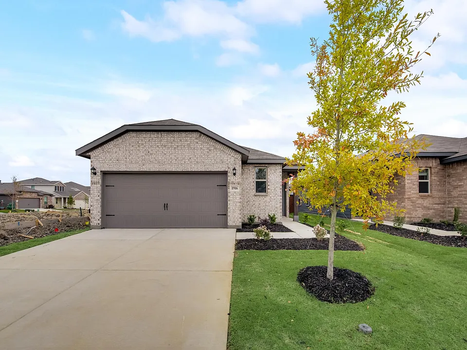 1916 Bird Stone Dr