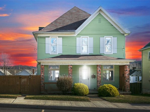 216 S 4th St, Youngwood, PA 15697