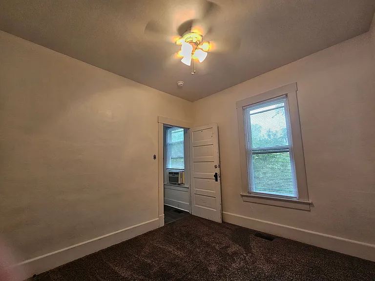 389 Gilmore St — Photo 15