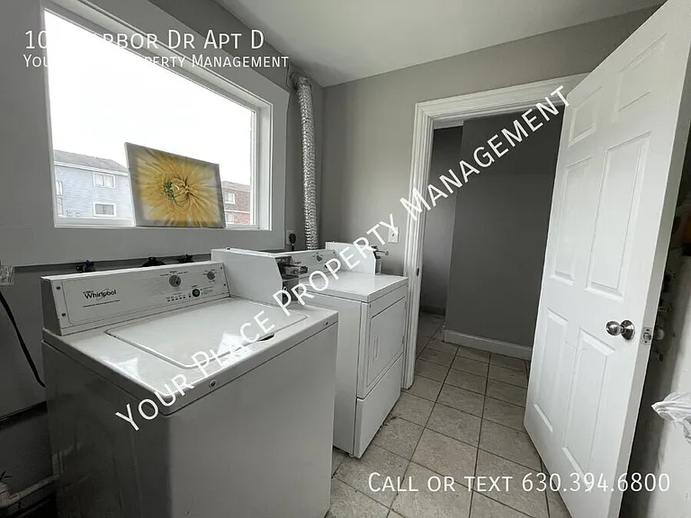 108 Harbor Dr #D — Photo 16