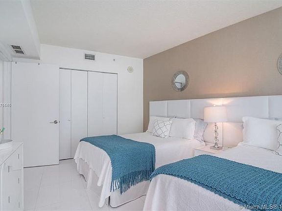5th image of 150 Sunny Isles Blvd Unit 706